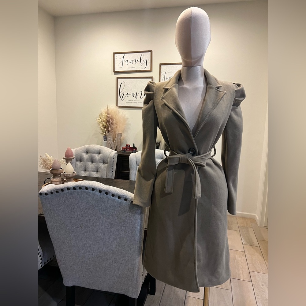 bubble shoulder whool coat  

venti6
